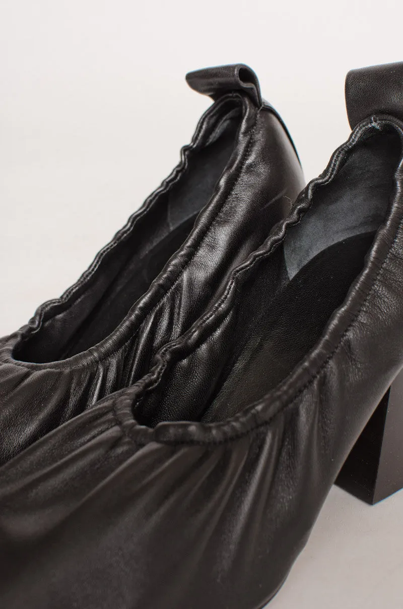BALLERINA BLACK HEELS