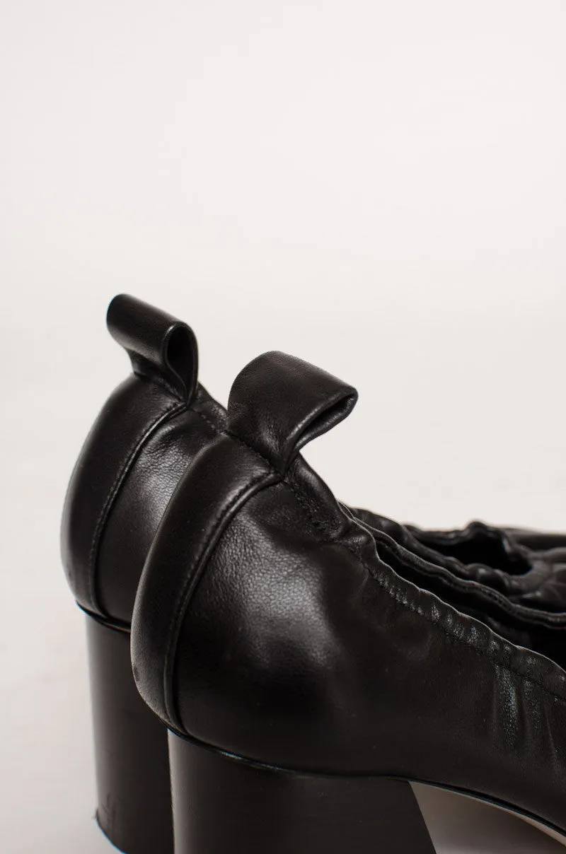 BALLERINA BLACK HEELS