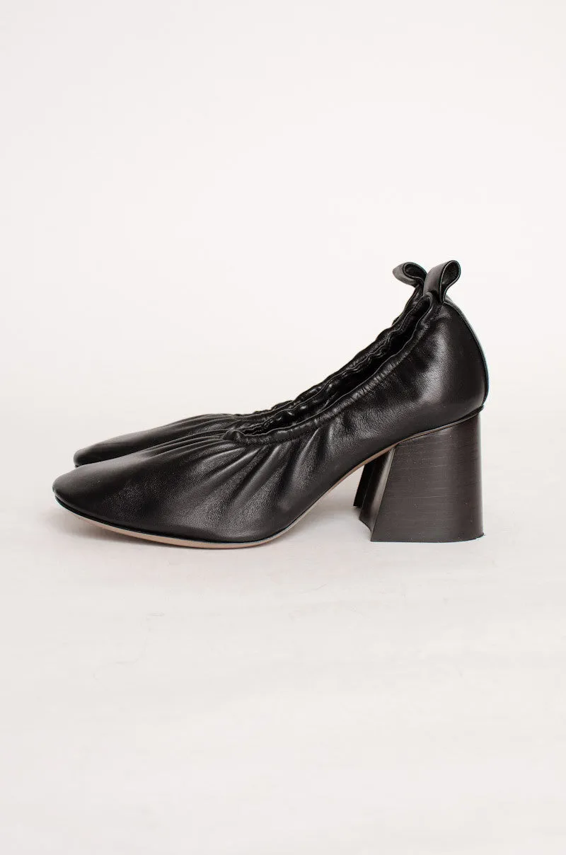 BALLERINA BLACK HEELS