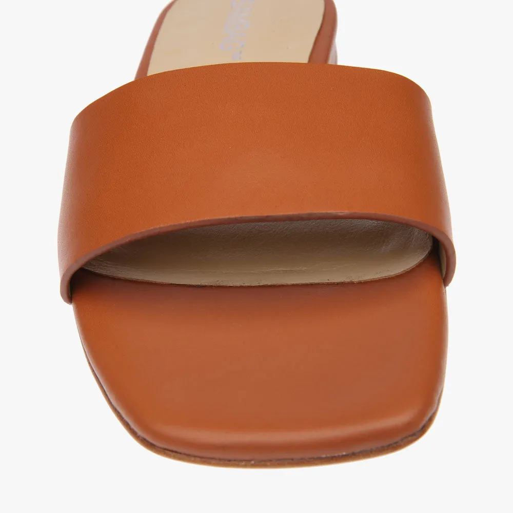 Chloe Tan Leather Slide