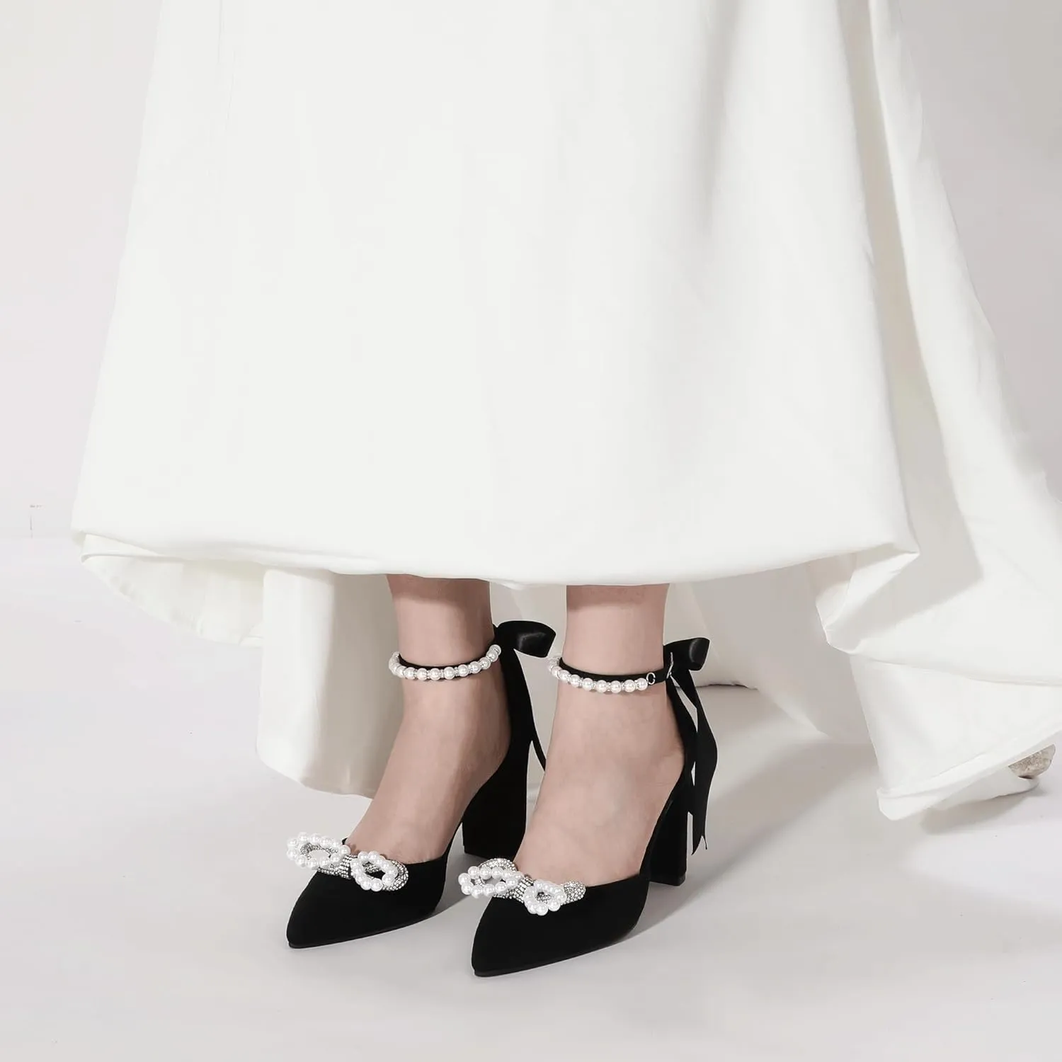 ShowHow Women's Pearl Wedding Shoes for Bride Closed Toe Heels Chunky Block Dress Heels Pointed Toe Rhinestone Pearl Ankle Strap Heels for Bridesmaid Prom Wedding Party Work
