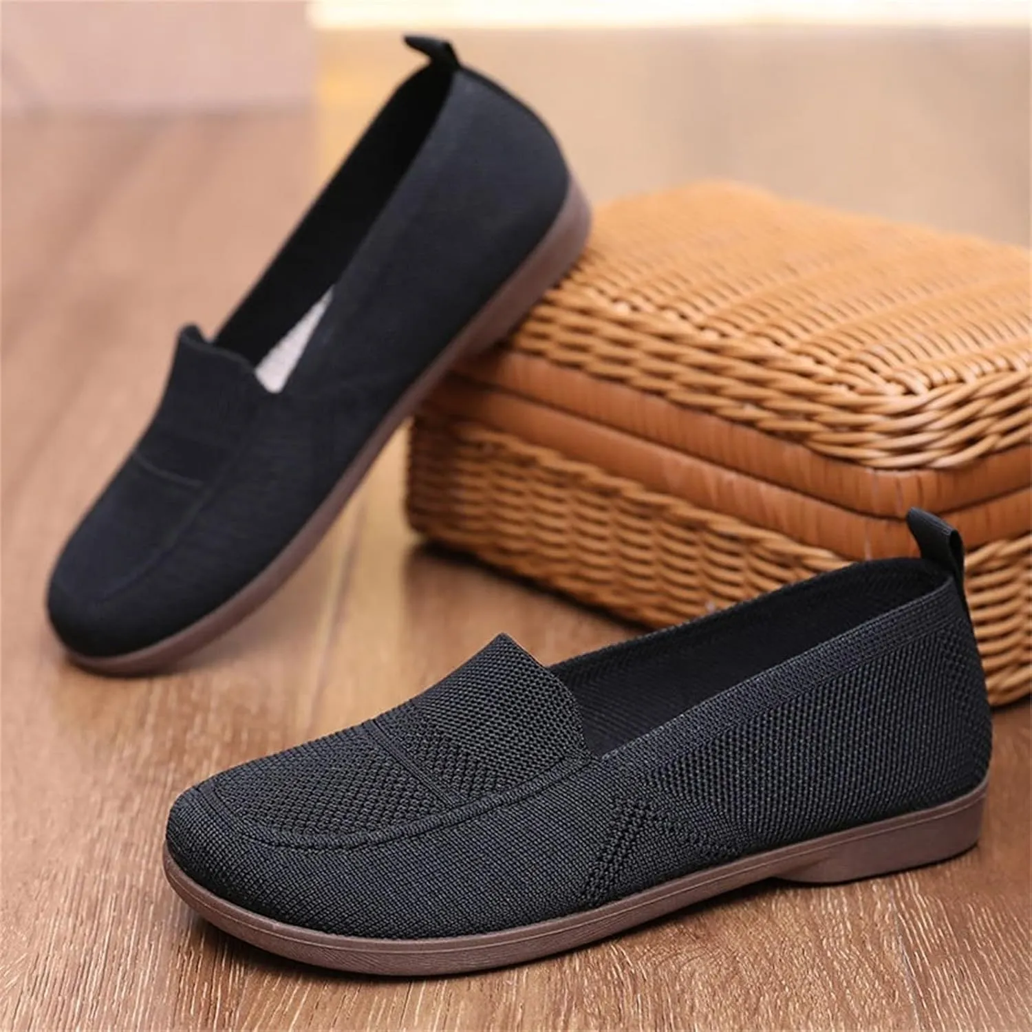 Women's Low Heel Casual Shoes Mesh Breathable Flying Woven Orthopedic Sneaker Wide Width Comfortable Work Shoes